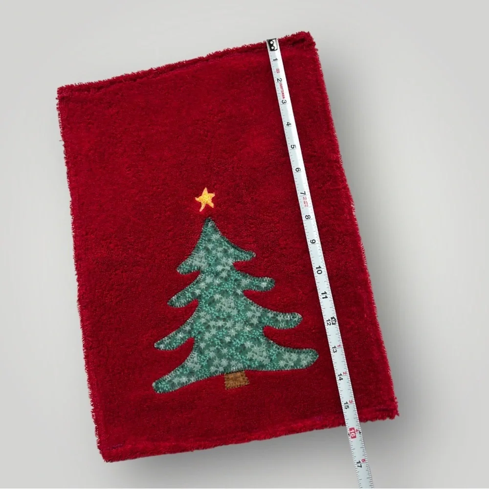 Lot/2 𝑯𝒂𝒏𝒅𝒎𝒂𝒅𝒆 Holiday Christmas Hand Towels 🎁